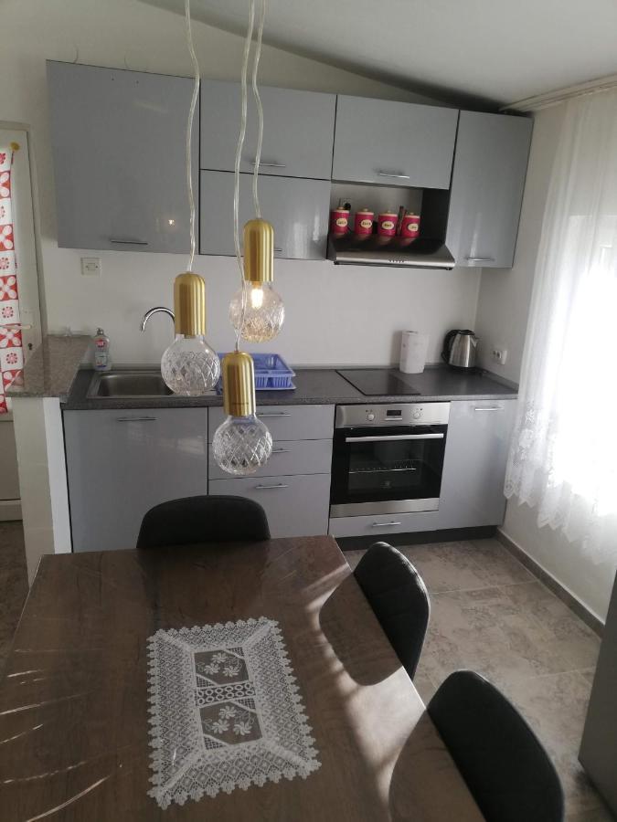 Apartman Kety วีร์ ภายนอก รูปภาพ