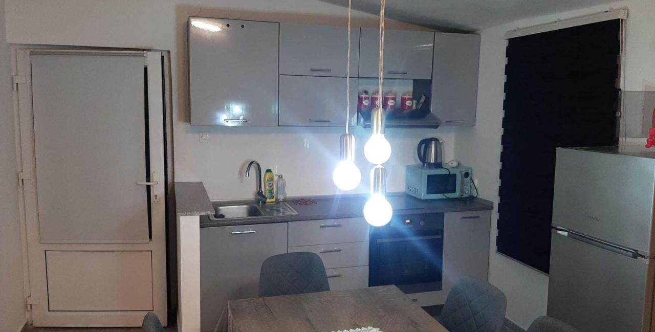 Apartman Kety วีร์ ภายนอก รูปภาพ