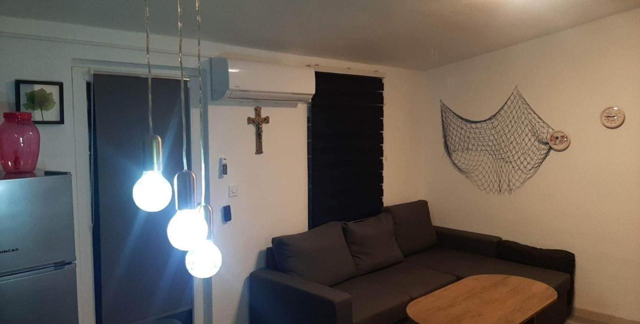 Apartman Kety วีร์ ภายนอก รูปภาพ